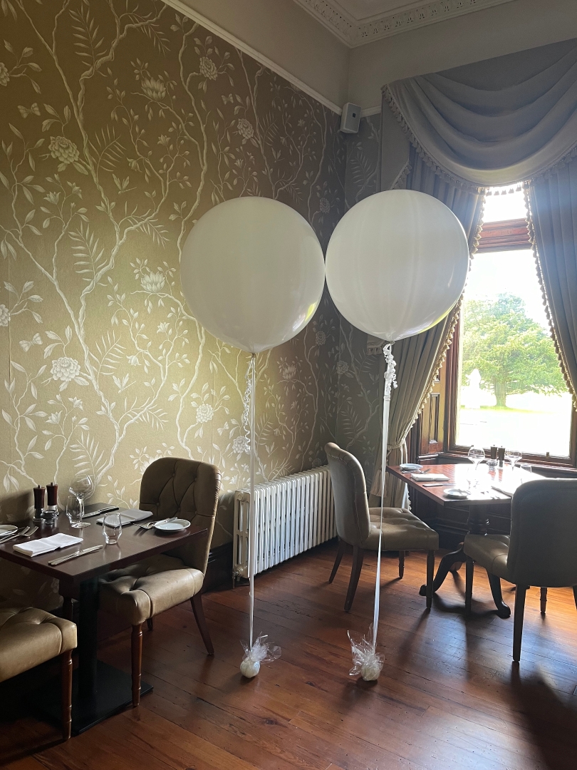 28 inch  white. Wedding balloons