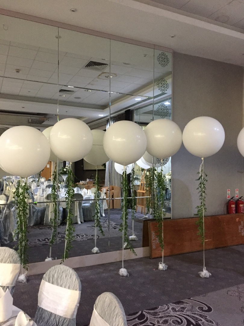 28 inch  white. Wedding balloons